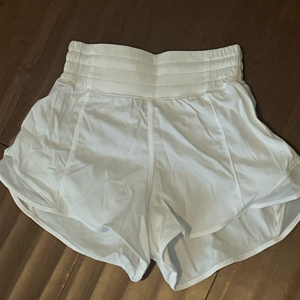Lululemon Hotty Hot Shorts White
